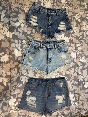 SHEIN Distressed Denim Shorts Trio in Dark Blue, Light Blue